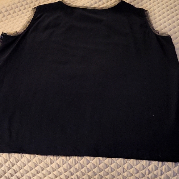 Top - Picture 3 of 4